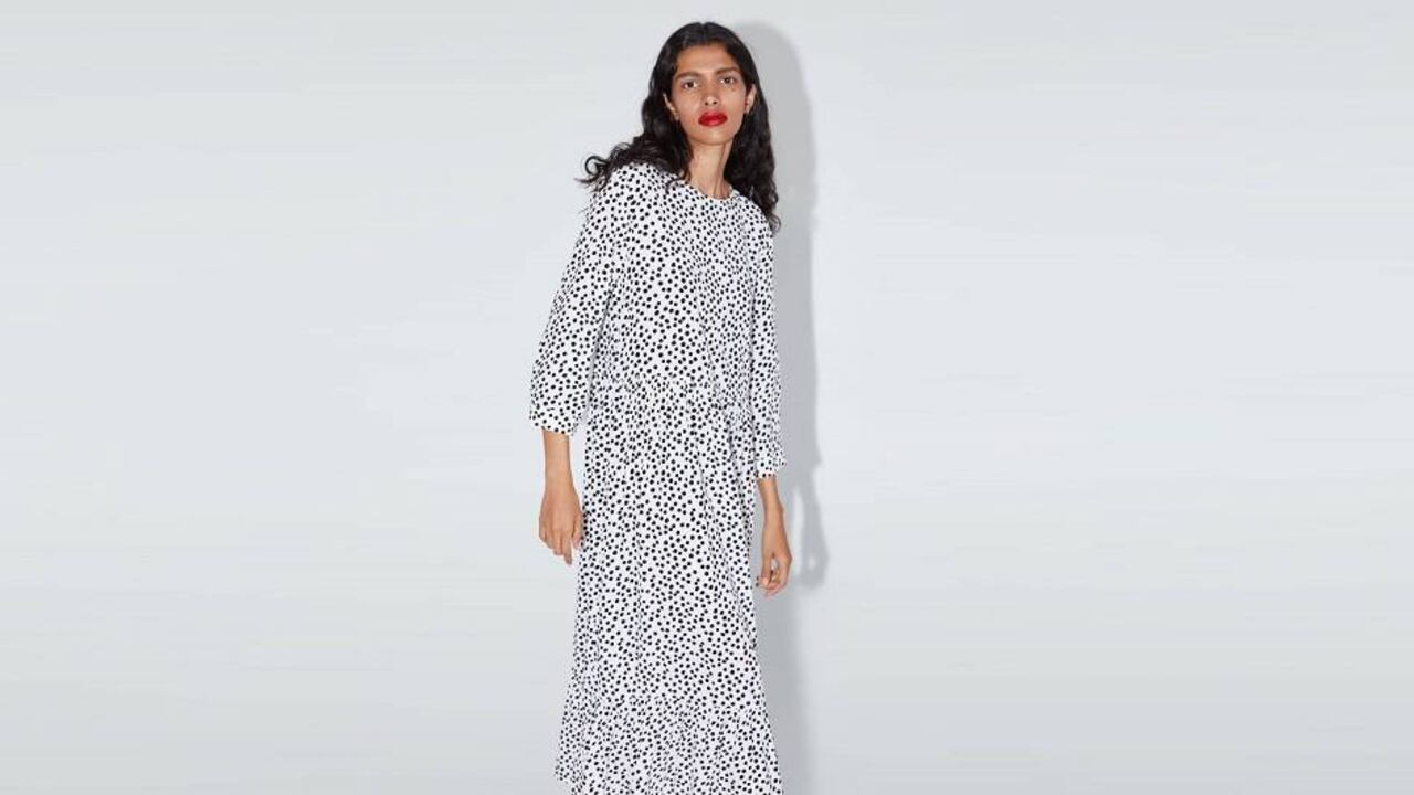 El vestido de lunares de Zara que hace sensación en Europa