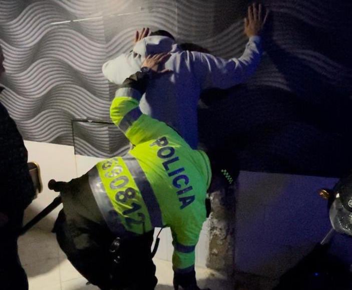 En el establecimiento le ofrecían alcohol y drogas a los menores de edad.