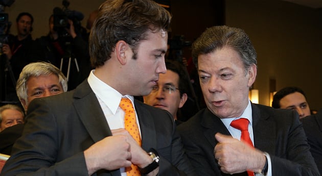 Martín Santos junto a su padre, Juan Manuel Santos. 