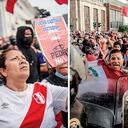 En medio de multitudinarias protestas, se pide que Castillo no continúe su mandato, con apenas nueve meses en el cargo. Su popularidad no llega ni al 20 por ciento tras un atropellado gobierno.