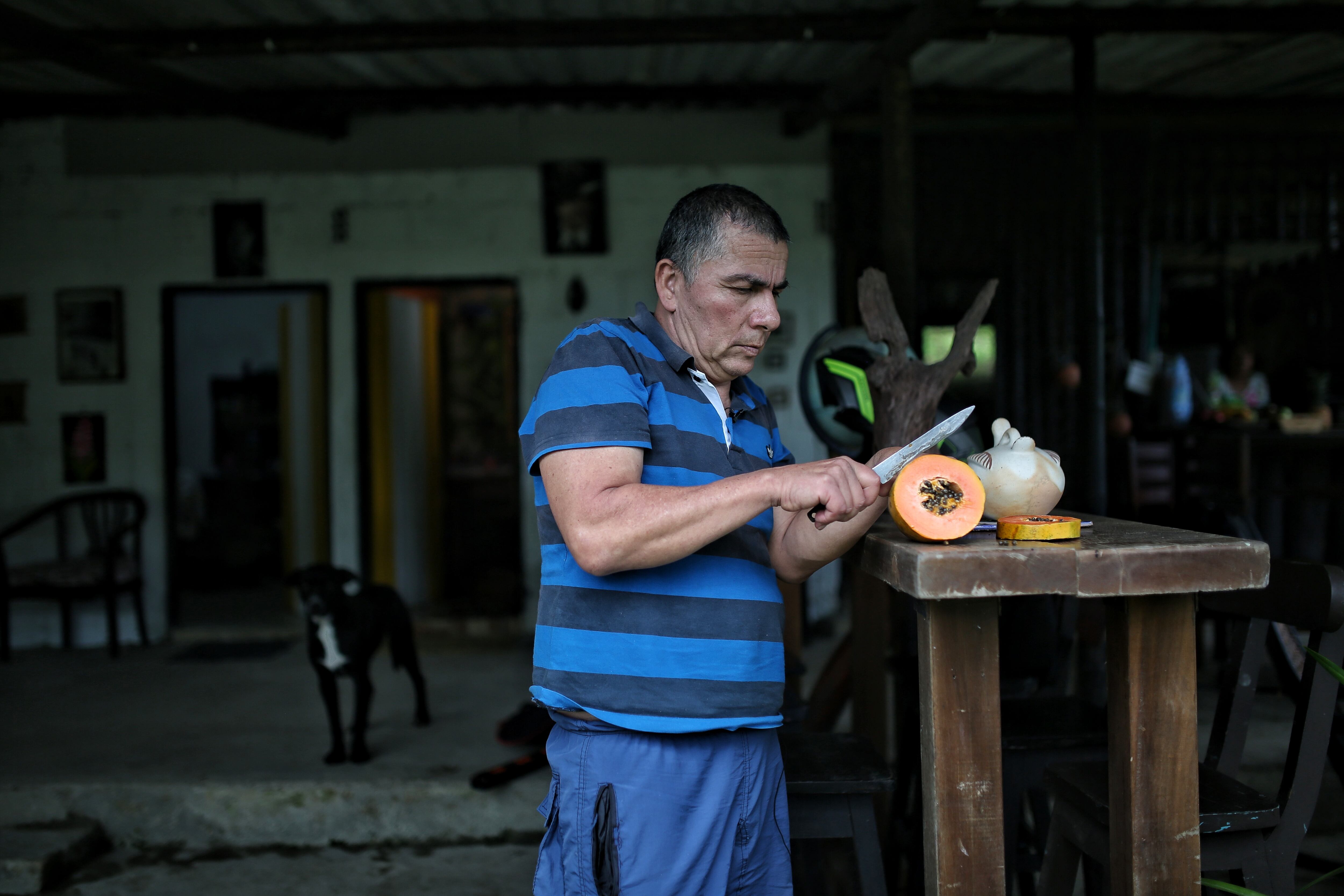 Sargento Gilberto Ávila Llano 
Eutanasia Glifosato