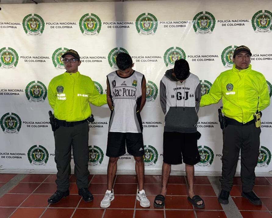 Jean Carlos y Camilo Andrés Sepúlveda, detenidos por homicidio en Bucaramanga.