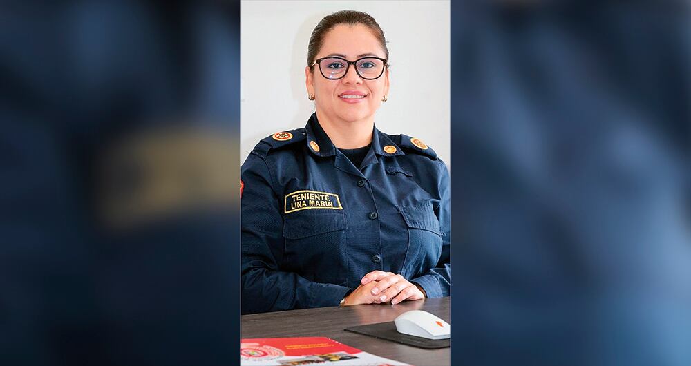En el nombramiento de la directora nacional de Bomberos, Lina María Marín, se habrían saltado algunos requisitos. 