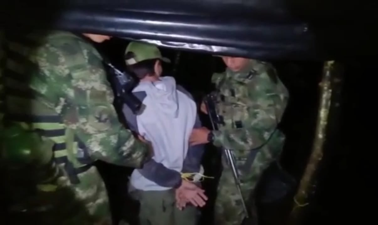 La operación se ejecutó a altas horas de la noche y según la información oficial esta persona no opuso resistencia