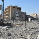 Al menos cuatro personas resultaron heridas anoche por disparos contra una manifestación de civiles en la ciudad de Al Raqa, en el noreste de Siria y antiguo feudo del grupo terrorista Estado Islámico (EI).