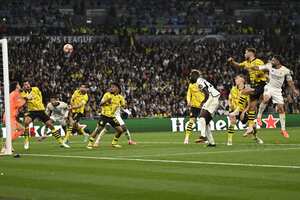 Dani Carvajal marcó el primer gol del Real Madrid en la final.