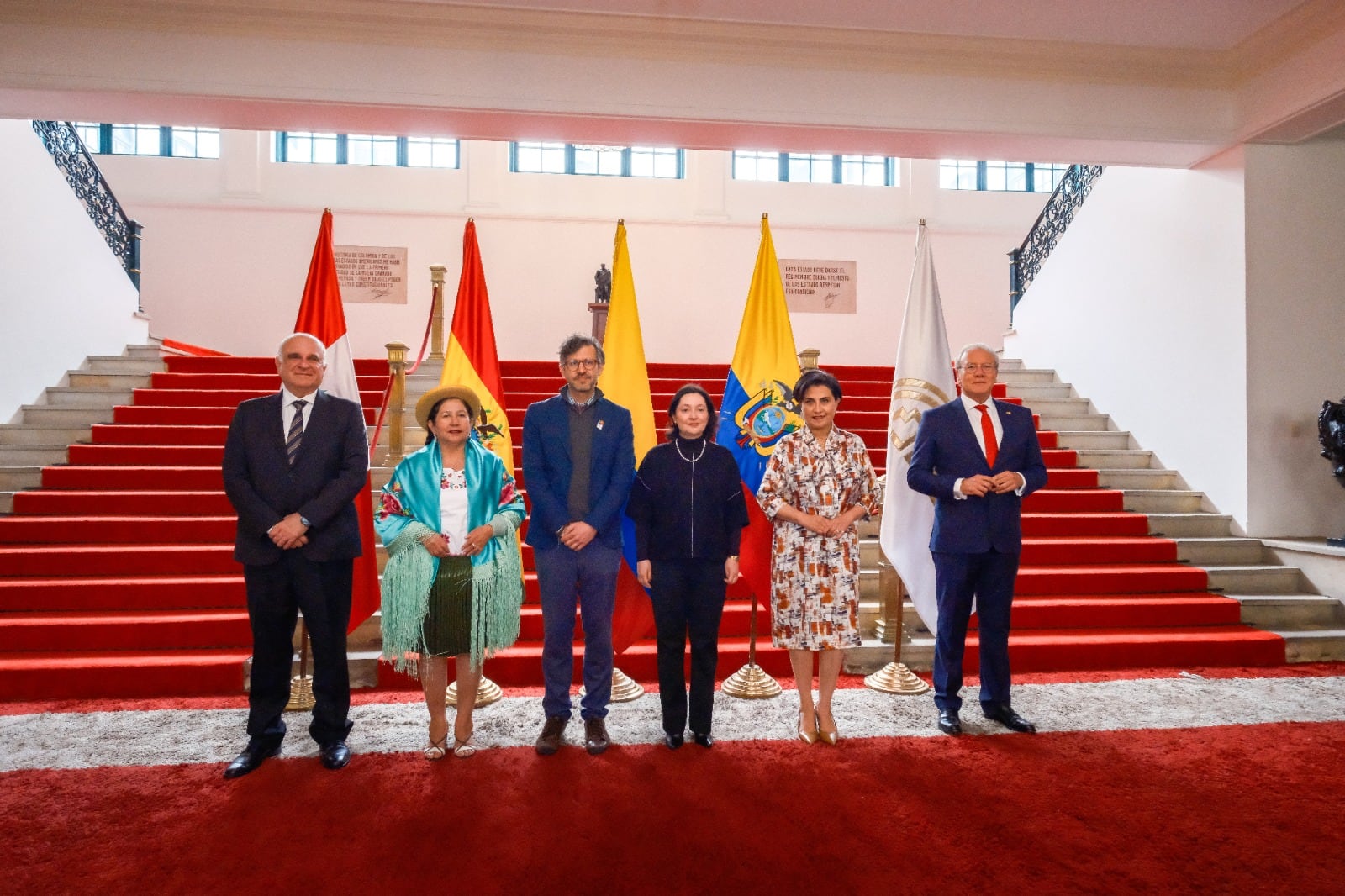 Los Países Miembros de la Comunidad Andina - Bolivia, Colombia, Ecuador y el Perú - aprobaron la incorporación de la República Popular China como País Observador de la Comunidad Andina.