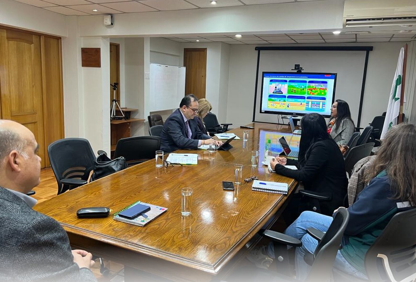 Procuraduría y Corporación Forestal de Chile unen esfuerzos para proteger bosques y empoderar a mujeres rurales en Colombia