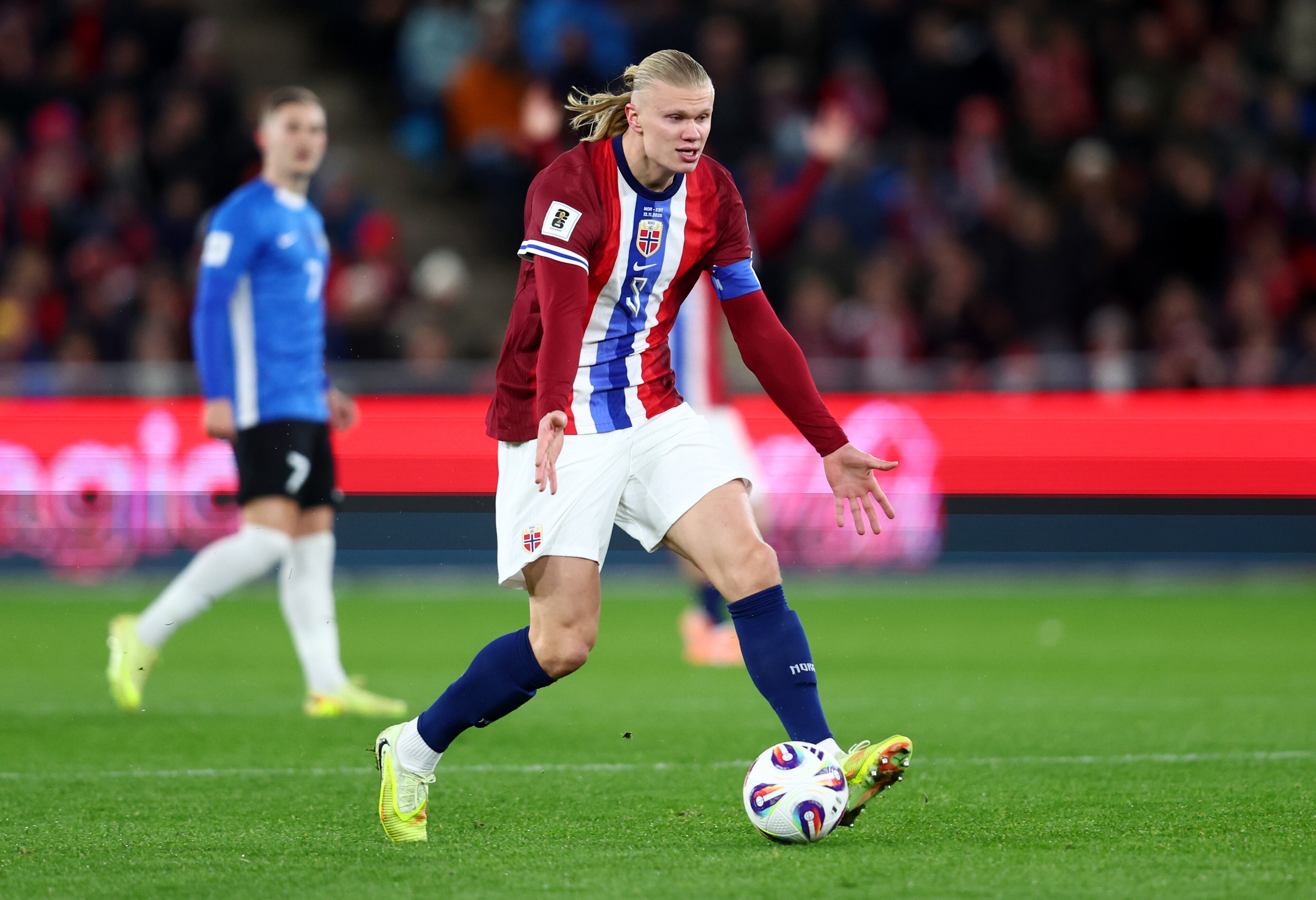 Erling Haaland con Noruega durante el partido ante Estonia en Oslo.