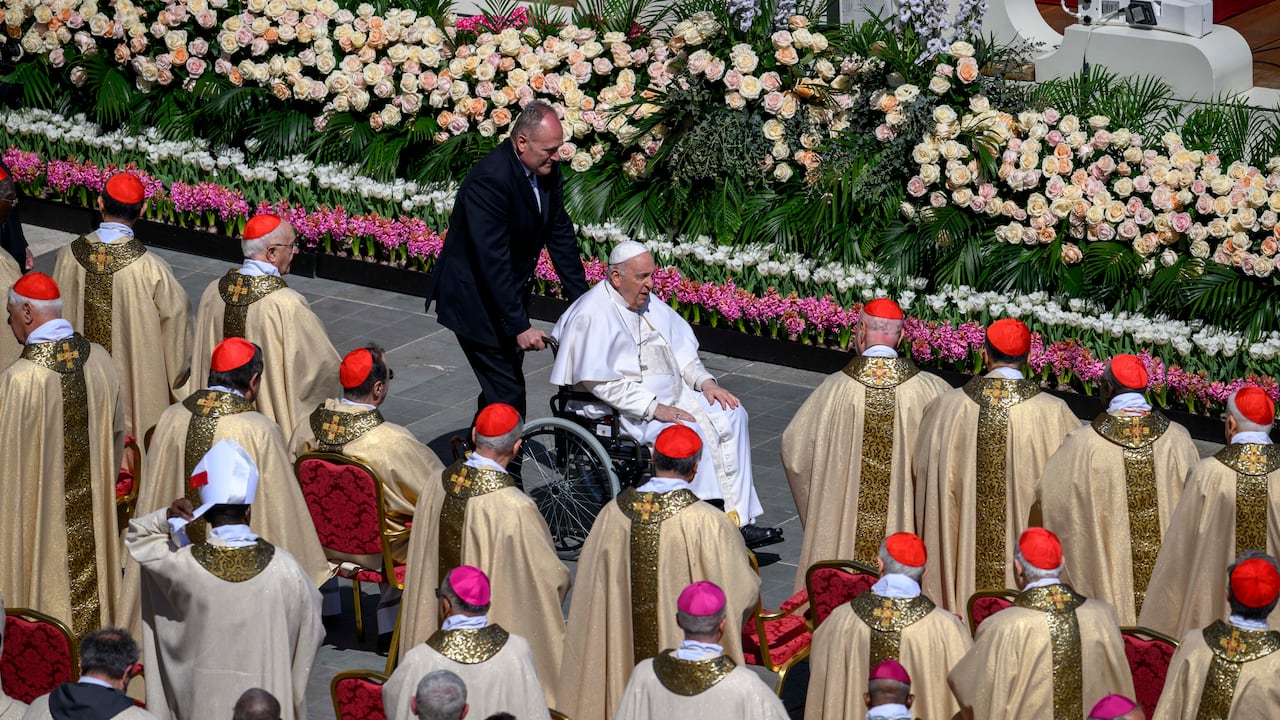 La Santa Sede se ha visto muy afectada por los escándalos sexuales asociados con sacerdotes católicos.