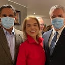 Andrés Duque Márquez, Juliana Márquez y el presidente Iván Duque, en la boda de esta el 23 de diciembre de 2021.