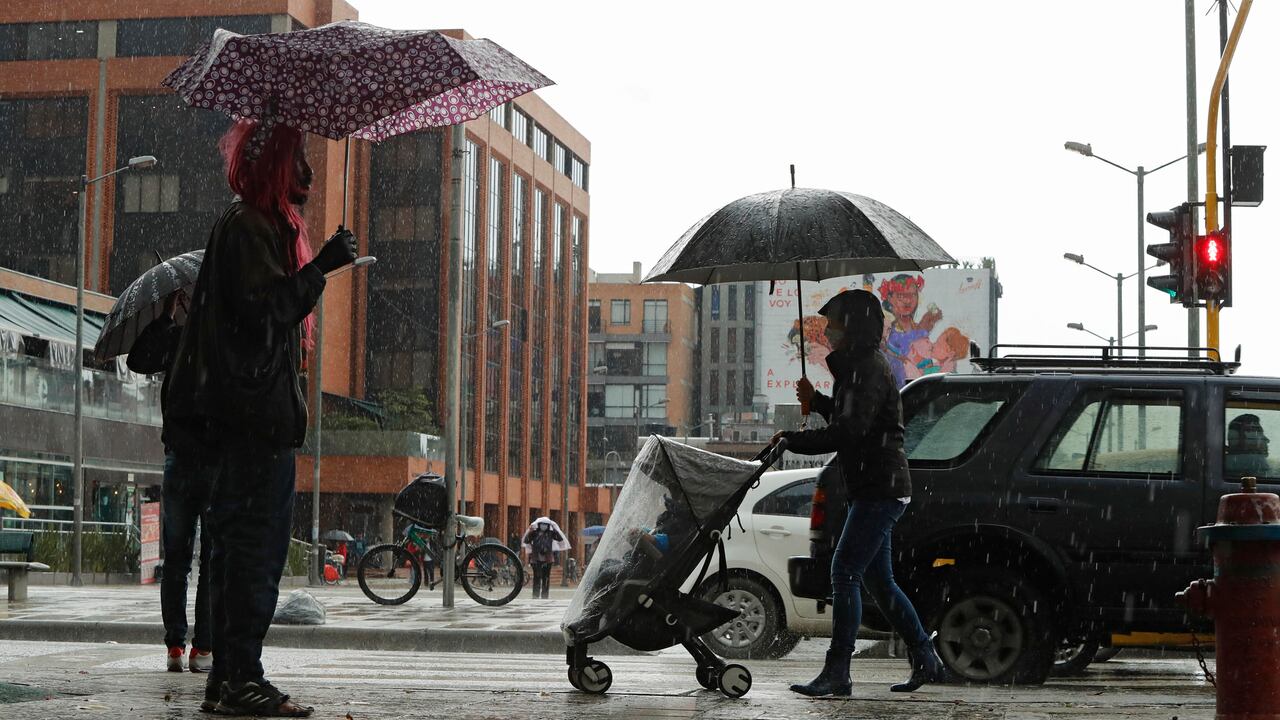 Invierno en Bogota
lluvias fenomeno de la Ni�a
Noche
Nov 27 del 2020
Foto Guillermo Torres Reina / Semana