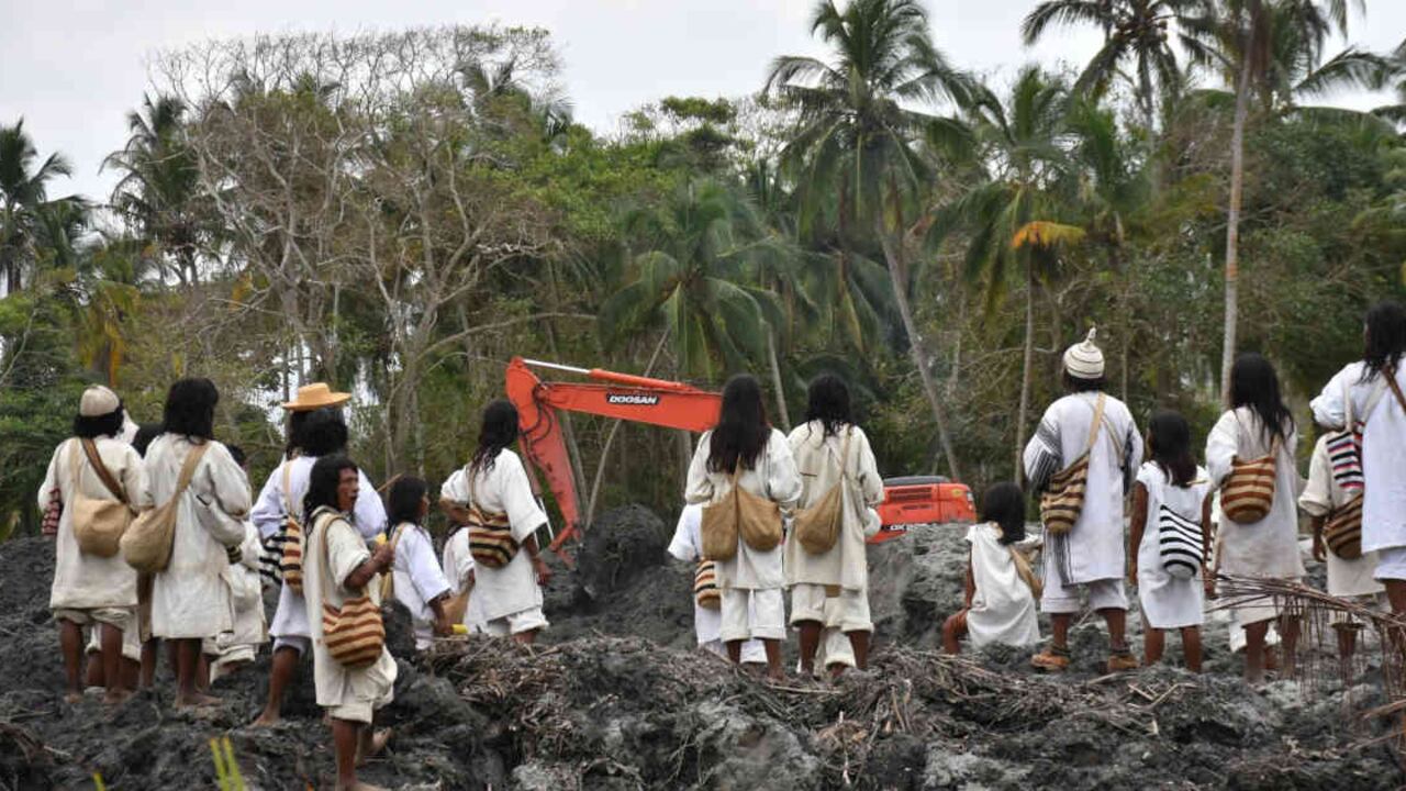 Los indígenas han venido denunciando desde hace varios años la intervención sin consulta previa de su territorio ancestral ubicado en la Línea Negra. Foto: Resguardo Kogui Malayo-Arhuaco.