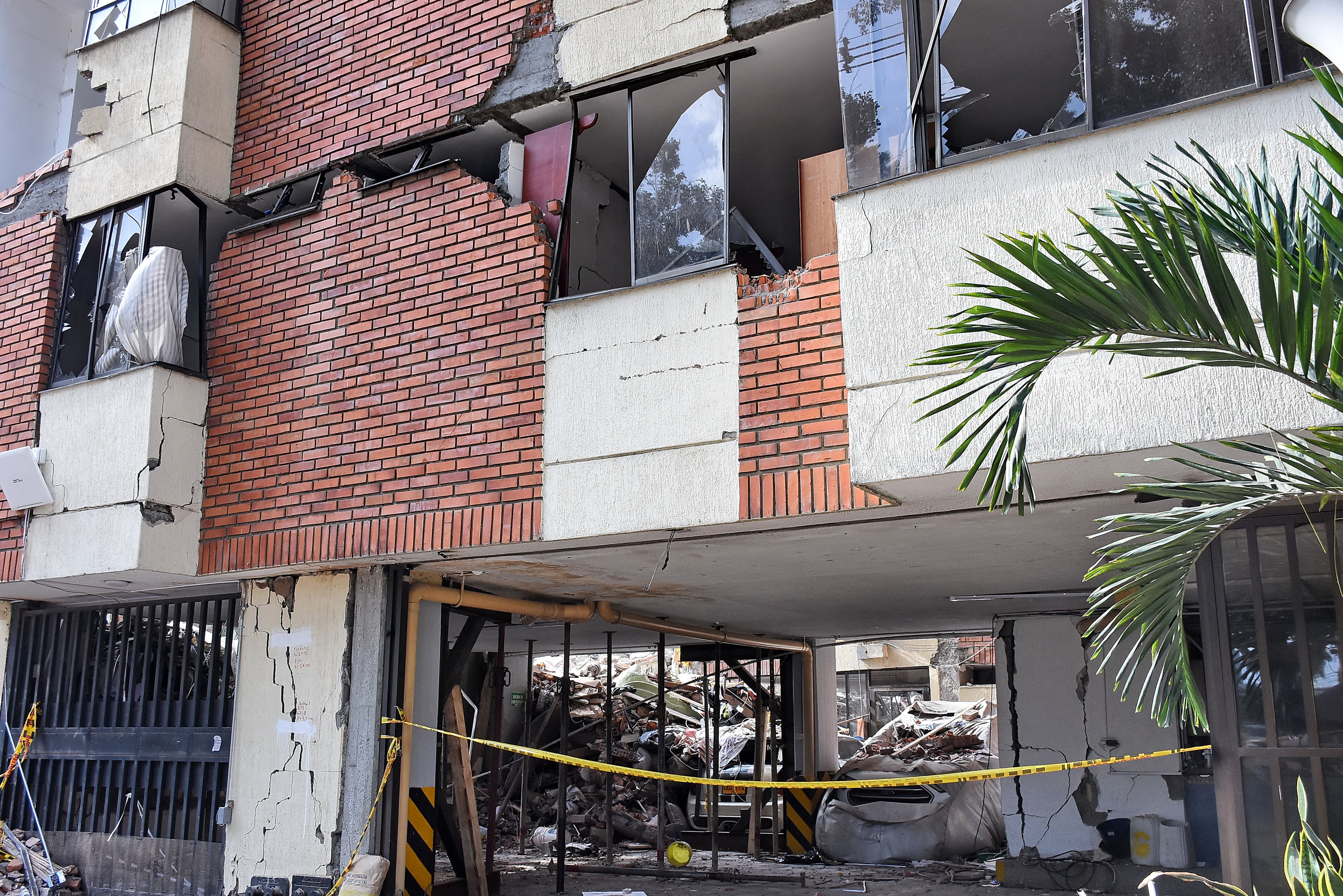 Tema de Domingo No Usar, Damnificados Edificio María Laureles y Cuarto de Legua.