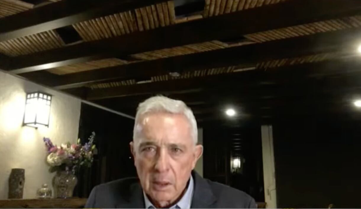 Álvaro Uribe, condenado a 12 años de prisión. Ordenan detención domiciliaria. Lectura de la sentencia