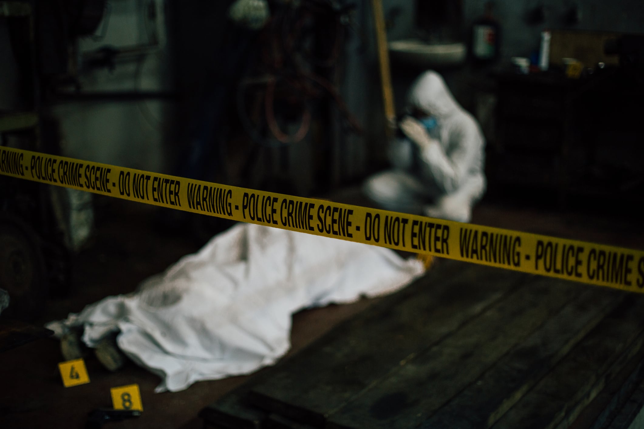 Investigación en curso: Lugar donde fue encontrado el cuerpo de Farruko Pop, en una casa abandonada en la capital guatemalteca.