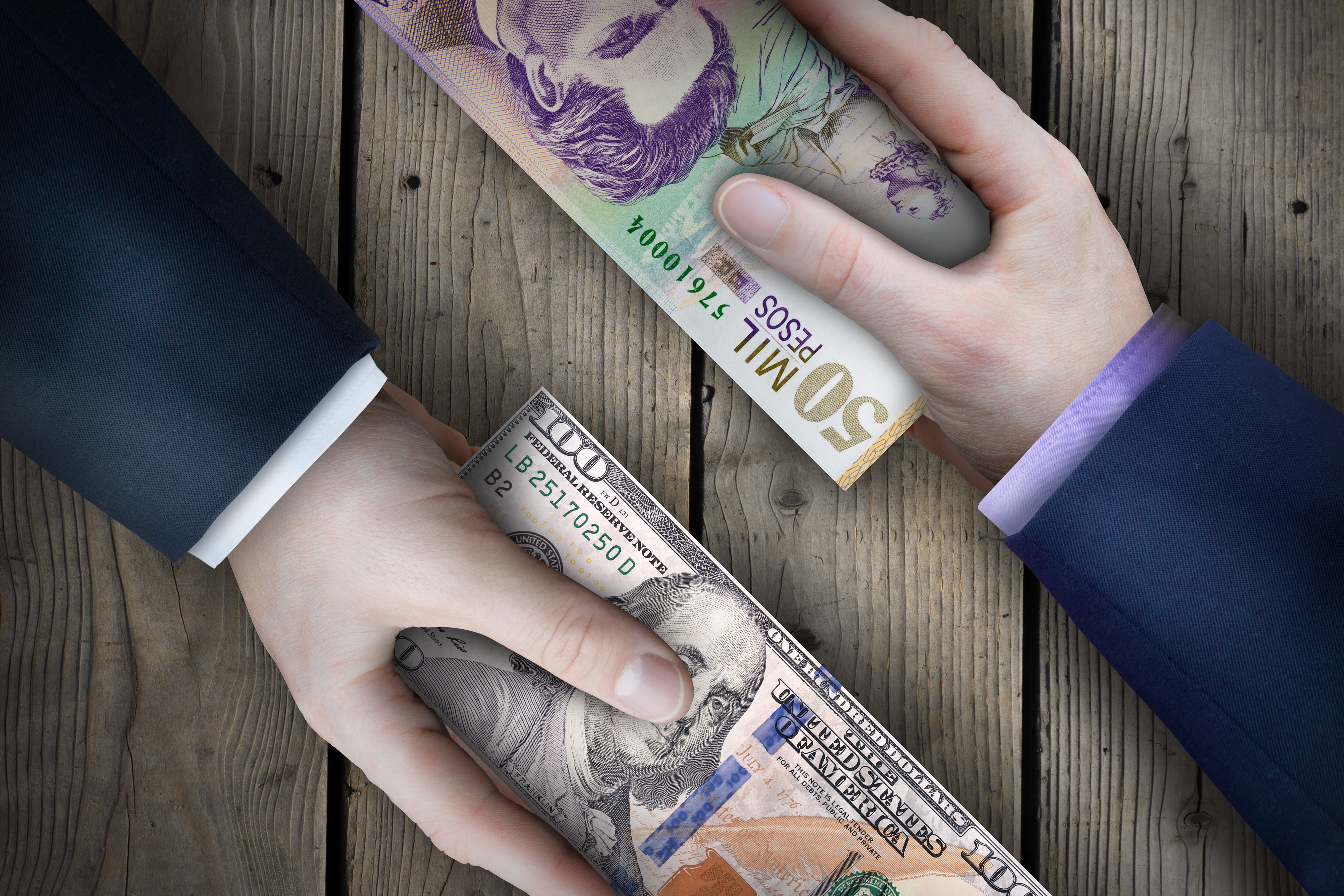 El dólar completa tres jornadas al alza en el mercado cambiario colombiano.