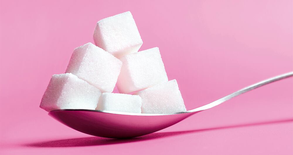 Una investigación publicada en JAMA Network Open reveló que las bebidas con endulzantes, así sean libres de azúcar, podrían incrementar el apetito. 