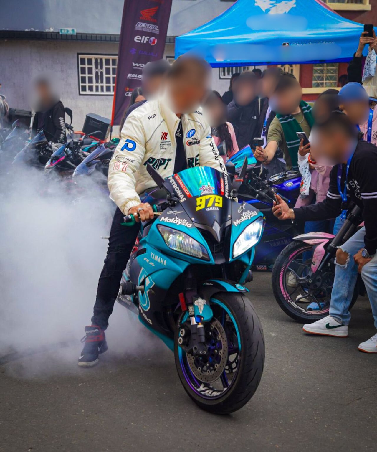 Las autoridades han identificado a tres hombres como los presuntos líderes de las corridas nocturnas. Se graban y dejan su rastro en redes sociales.