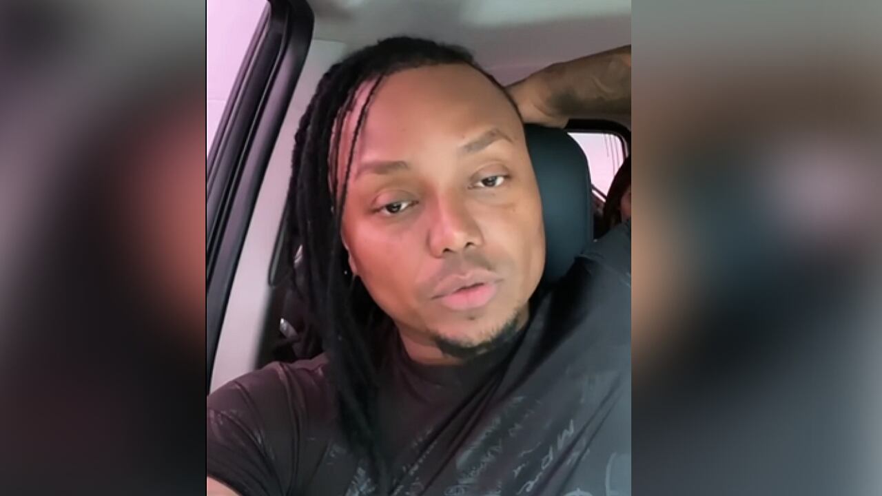 El cantante de champeta Mr. Black habla sobre el accidente vehicular que sufrió en compañía de su esposa y de su equipo de músicos.