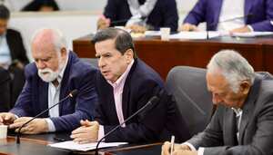 En una reunión encabezada por los ministros Guillermo Alfonso Jaramillo y Juan Fernando Cristo, se ha instalado la 'Mesa Técnica' que tiene como meta transformar y mejorar la atención sanitaria en el país.