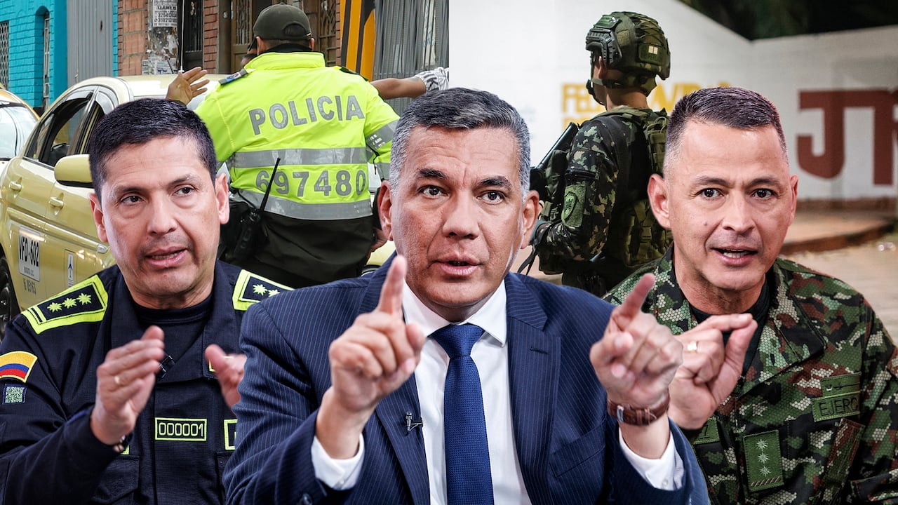 General Jesús Alejandro Barrera, director de la Policía; Jorge Eduardo Mora, Ministro de Defensa y General Erick Rodríguez, comandante de las Fuerzas Militares.