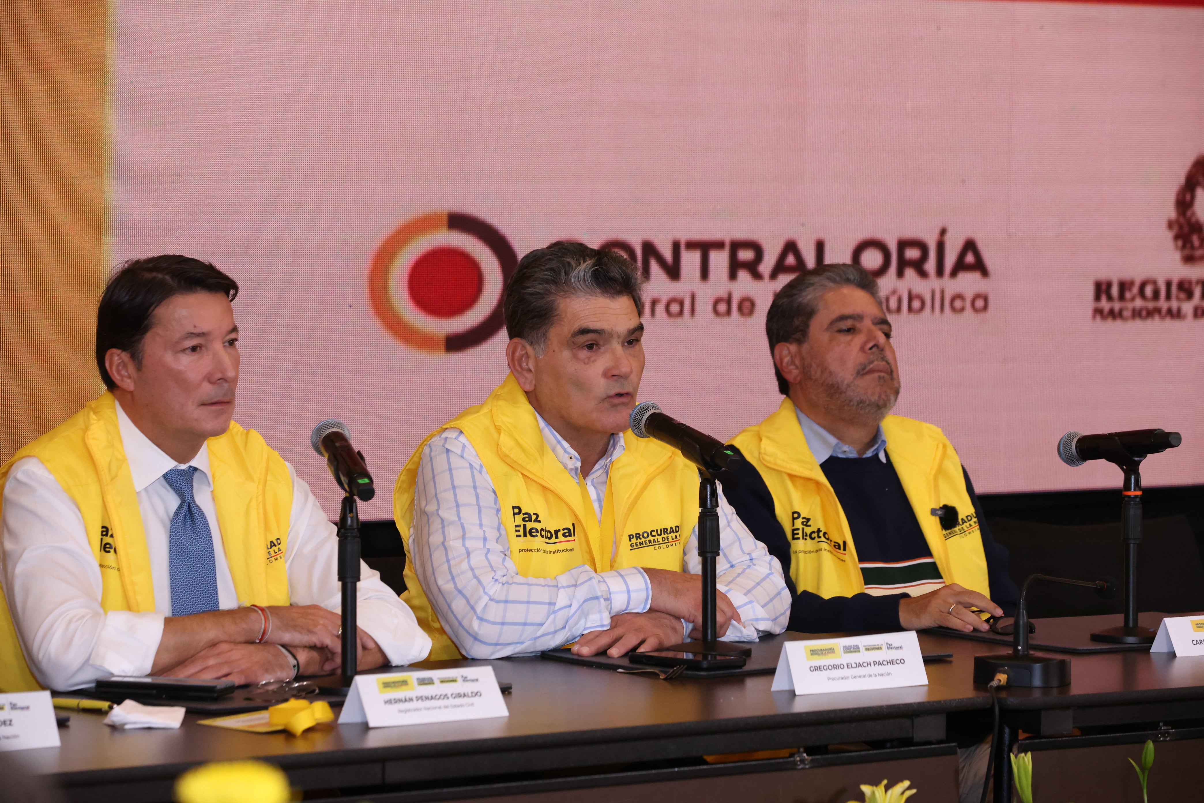 EL PERIODISMO REGIONAL LE HABLA A COLOMBIA
Cumbre con directores de medios regionales