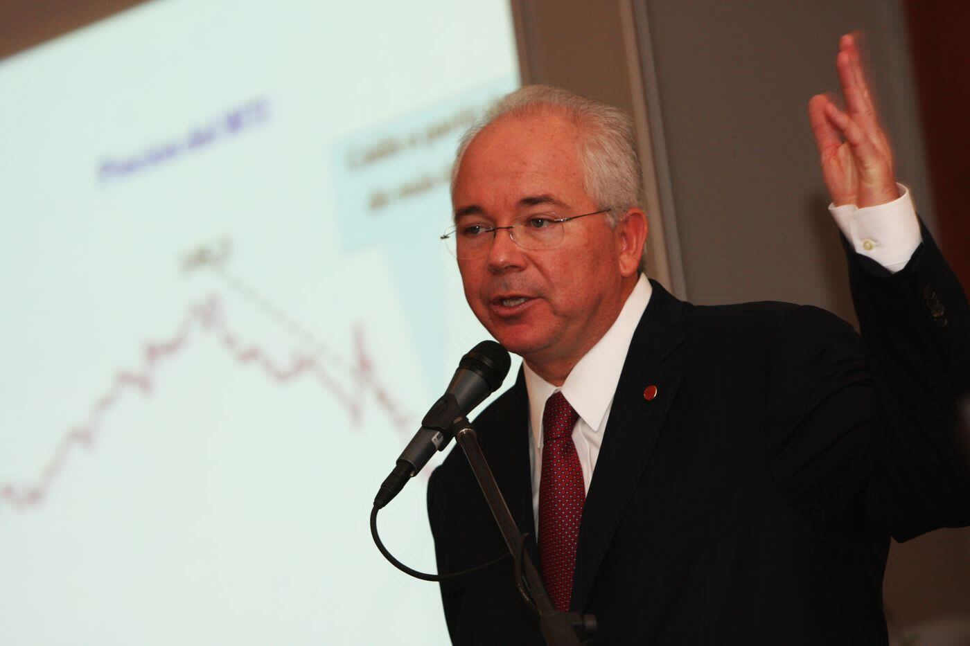 El ex ministro aprovechó para hablar sobre Colombia y sobre el gobierno de Gustavo Petro