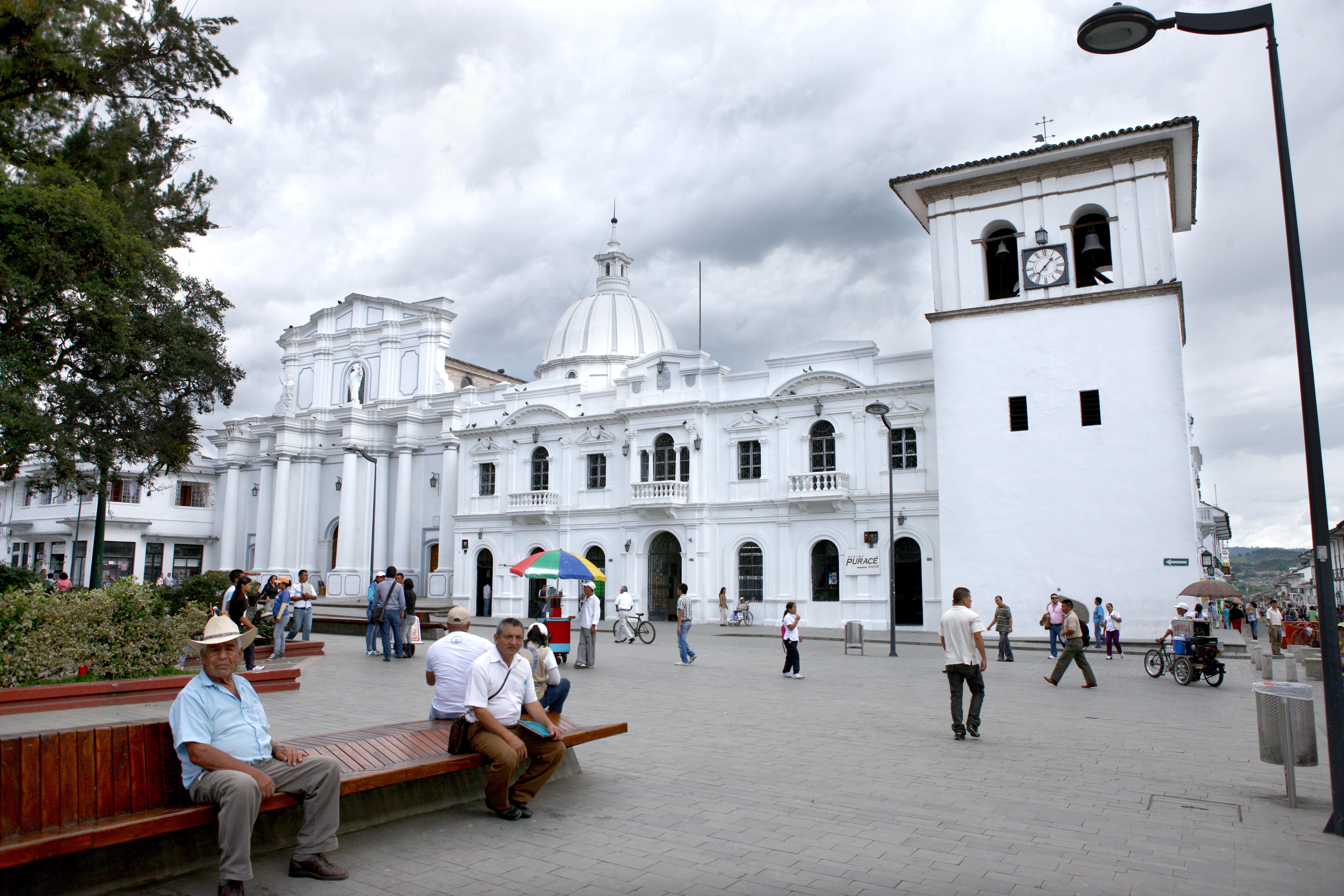 Catedral de Popayán y Parque Caldas, Cauca. Julio 13 DE 2011.