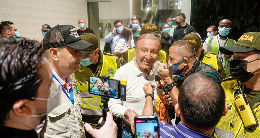 Para nadie es un secreto “que Rodolfo terminó su mandato en la alcaldía de Bucaramanga, con un alto índice de aprobación (84 por ciento) y leyó el momento político por el que estaba pasando Colombia. 