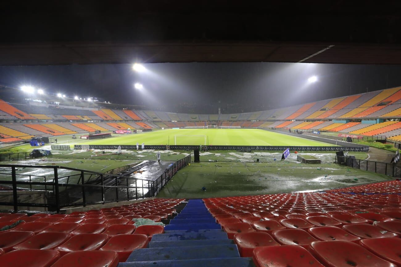 Sobre las 7 de la noche el estadio ya estaba completamente vacío