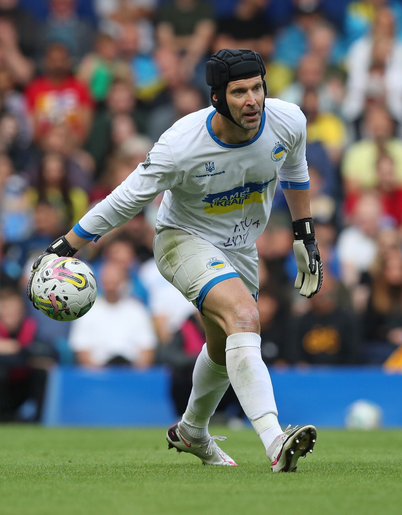 Ahora Petr Cehc es el arquero de un equipo de hockey sobre hielo en el Reino Unido.