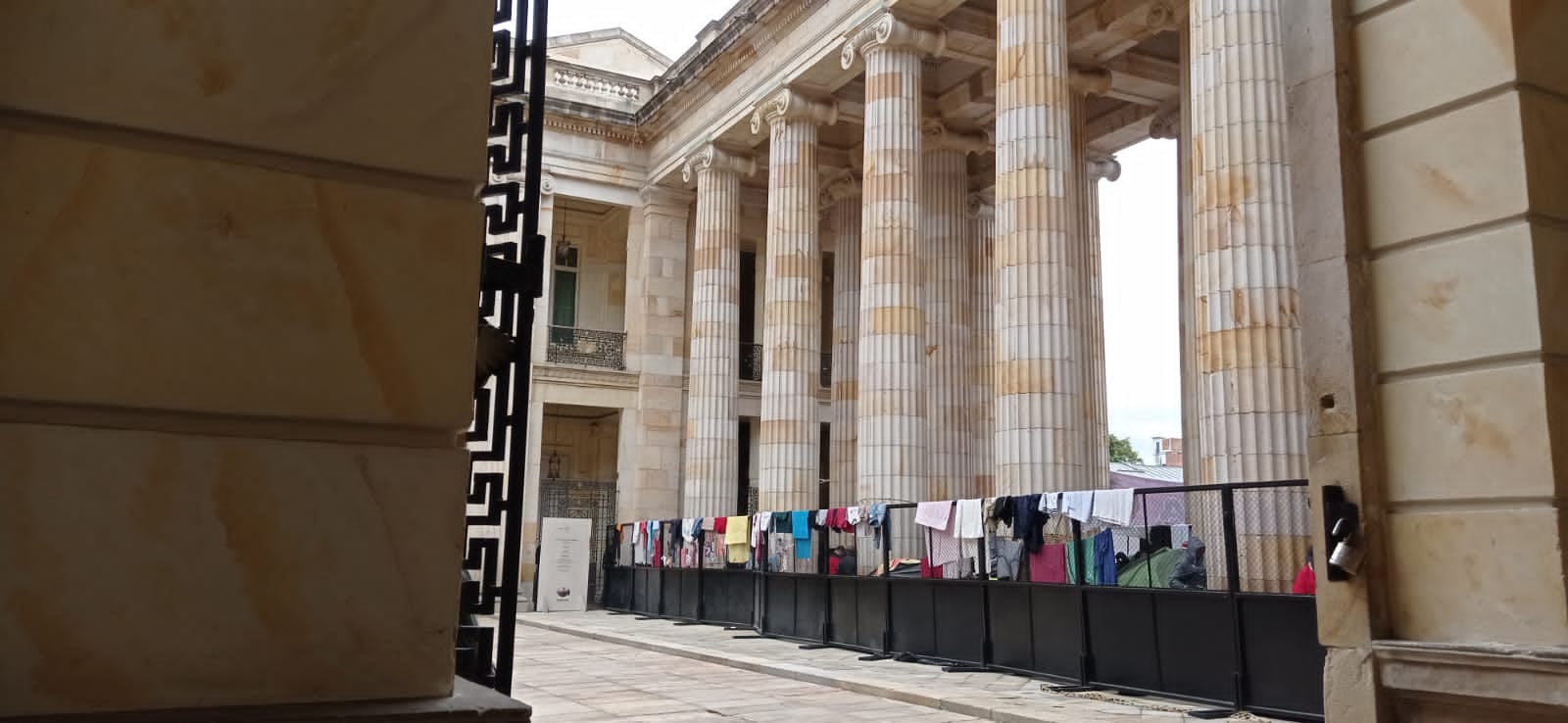 Docentes del Cauca dicen que permanecerán en el Congreso hasta que el Gobierno del presidente Petro les resuelva sus inquietudes.