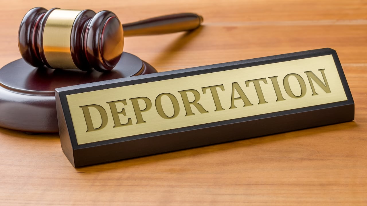 Las reformas impulsadas por el gobierno de Trump reactivan viejas leyes y amplían el poder de las autoridades migratorias