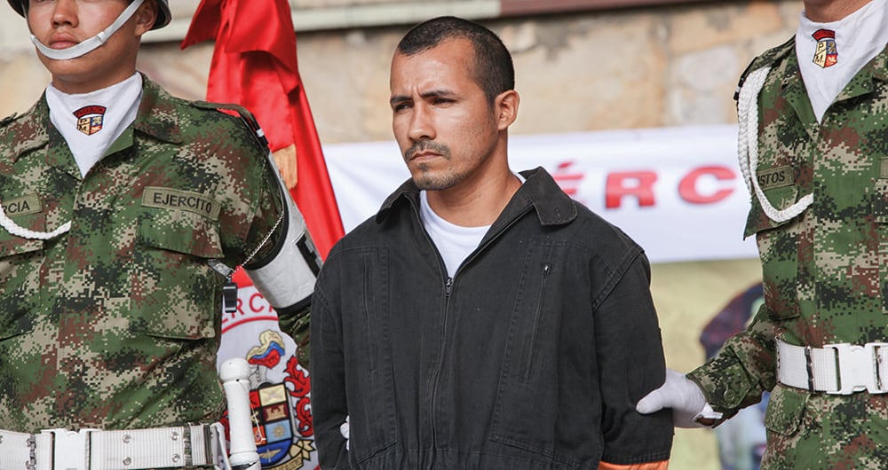   Aquí aparece Alexánder Farfán cuando fue capturado en medio de la Operación Jaque, en 2008.