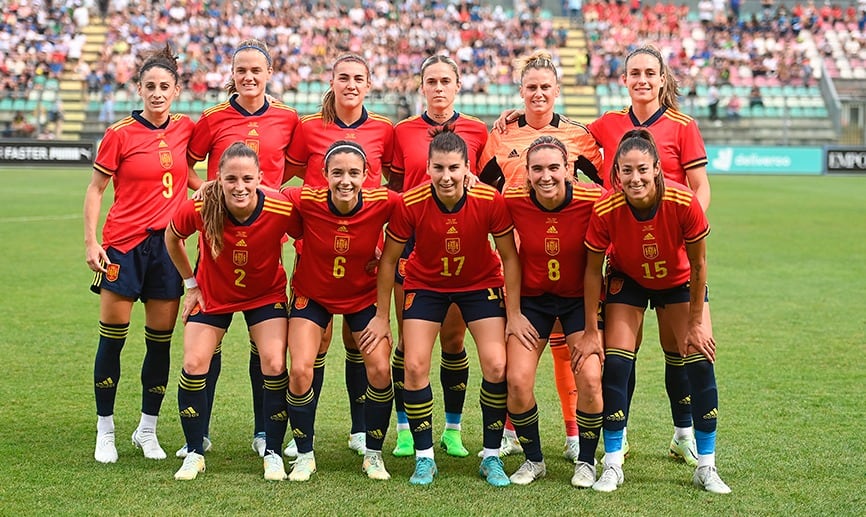 Alexia Putellas con la Selección española de fútbol femenino.