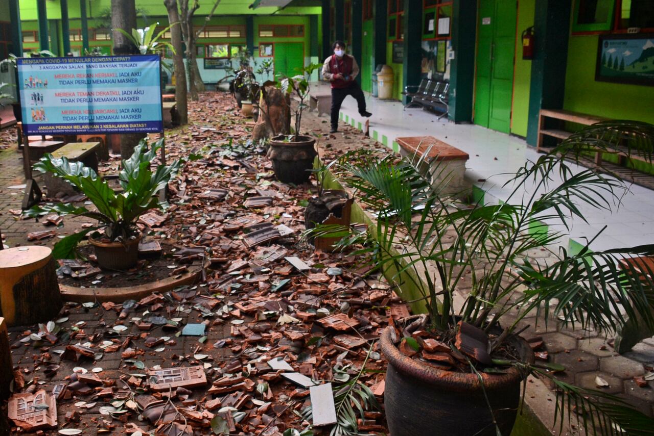 Al menos seis muertos en sismo registrado cerca de la isla indonesia de Java