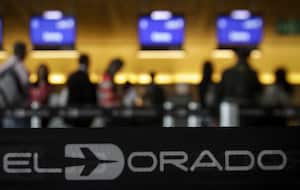 La afectación en los vuelos de Avianca se dio tras el cierre de una pista en el aeropuerto El Dorado el jueves pasado.