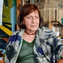 Beatriz González sigue experimentando con nuevos materiales y objetos. Este año decidió adaptar su obra ‘Boga, boga’ a una vajilla.