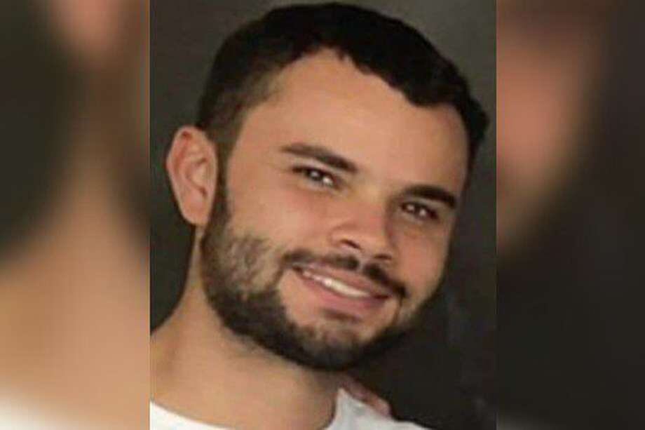 El joven salió del evento en la madrugada del sábado y tras recibir una llamada, abandonó a quienes lo acompañaban.