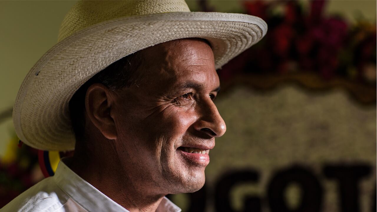 El 25 de septiembre del 2003, el Congreso de la República declaró patrimonio cultural de la Nación tanto la Feria de las Flores como sus silleteros.