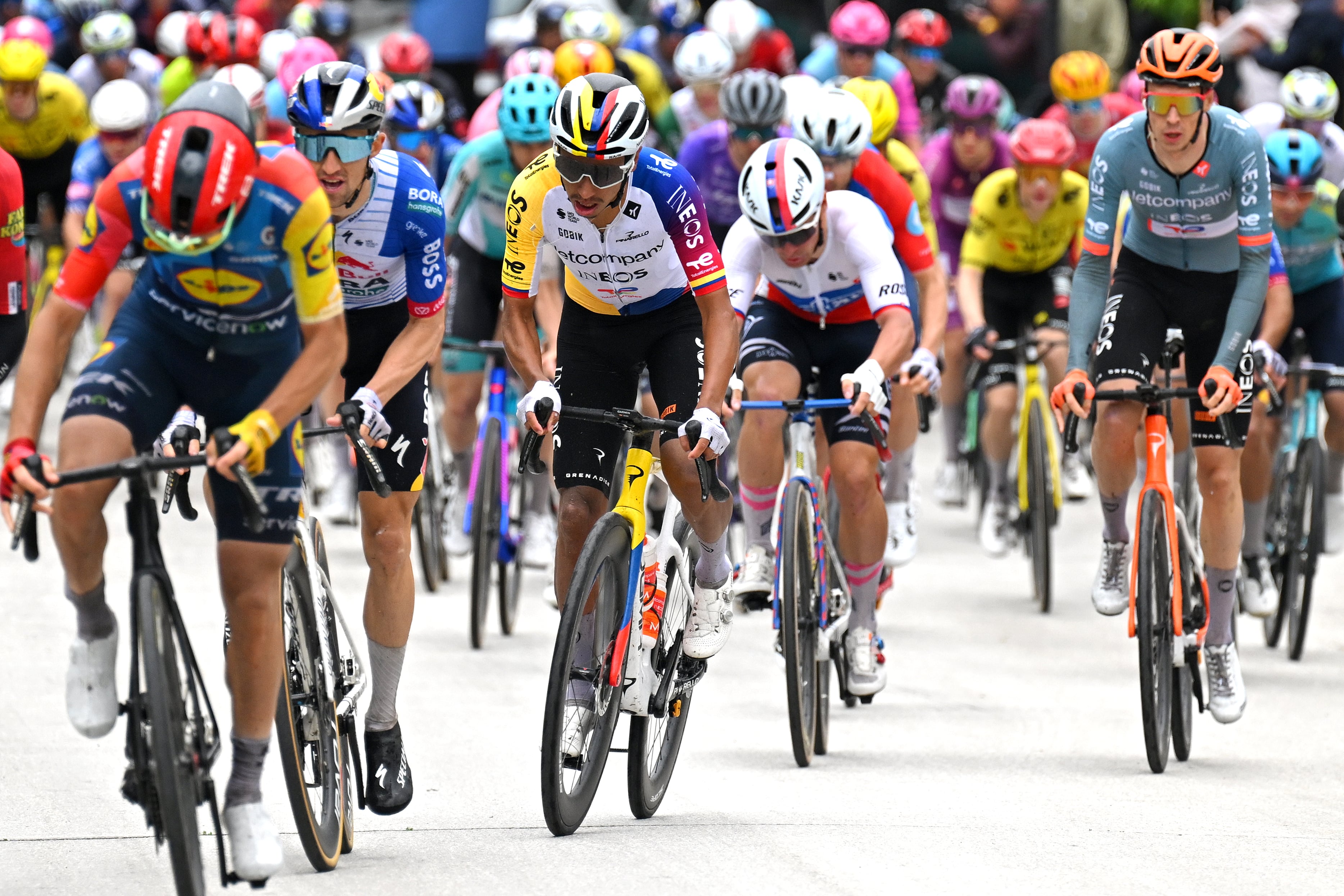 Egan Bernal, del Netcompany INEOS en el Giro de Italia 2026
