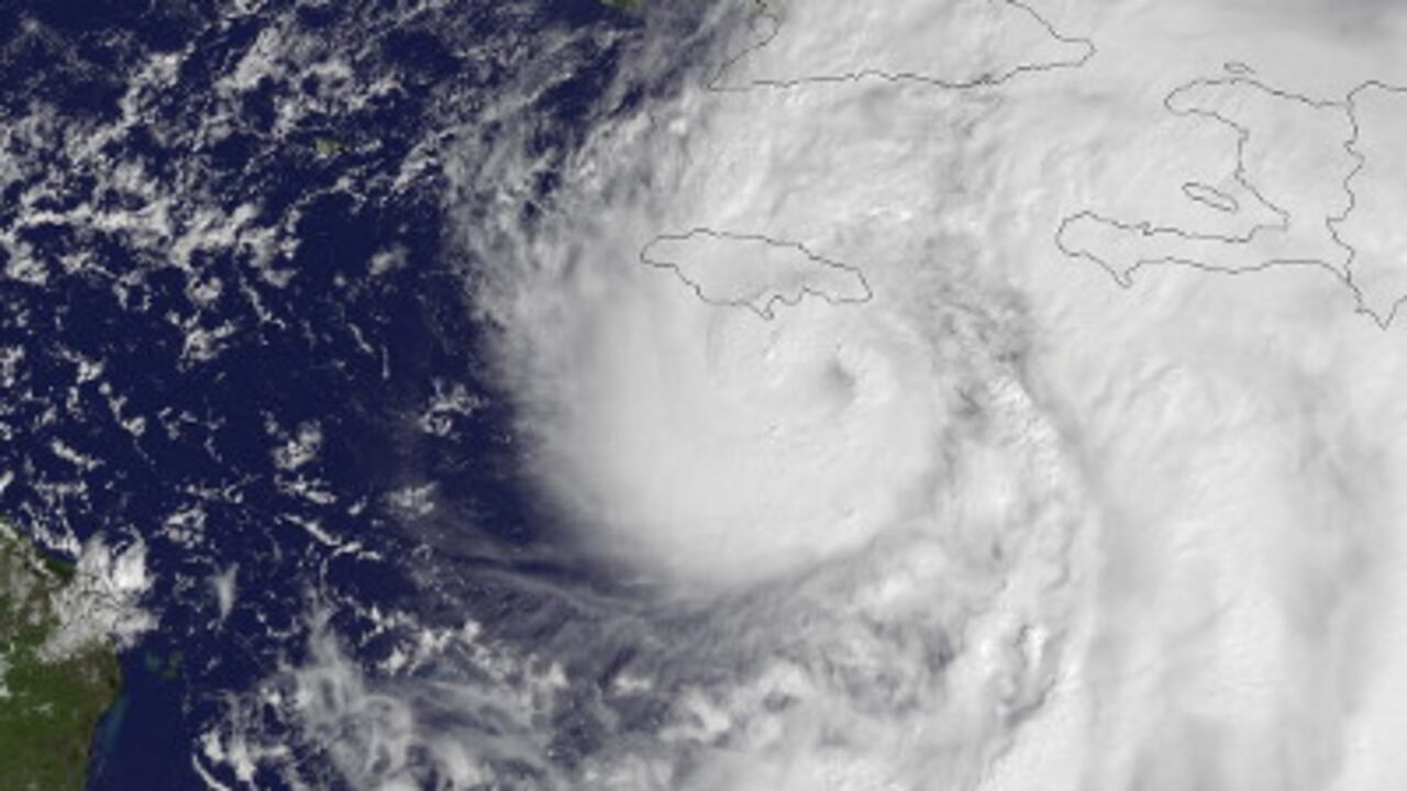Imagen de satélite facilitada por la Administración Nacional de Océanos y Atmósfera de Estados Unidos (NOAA, por su sigla en inglés) el pasado 24 de octubre del 2012, de la evolución de 'Sandy'.