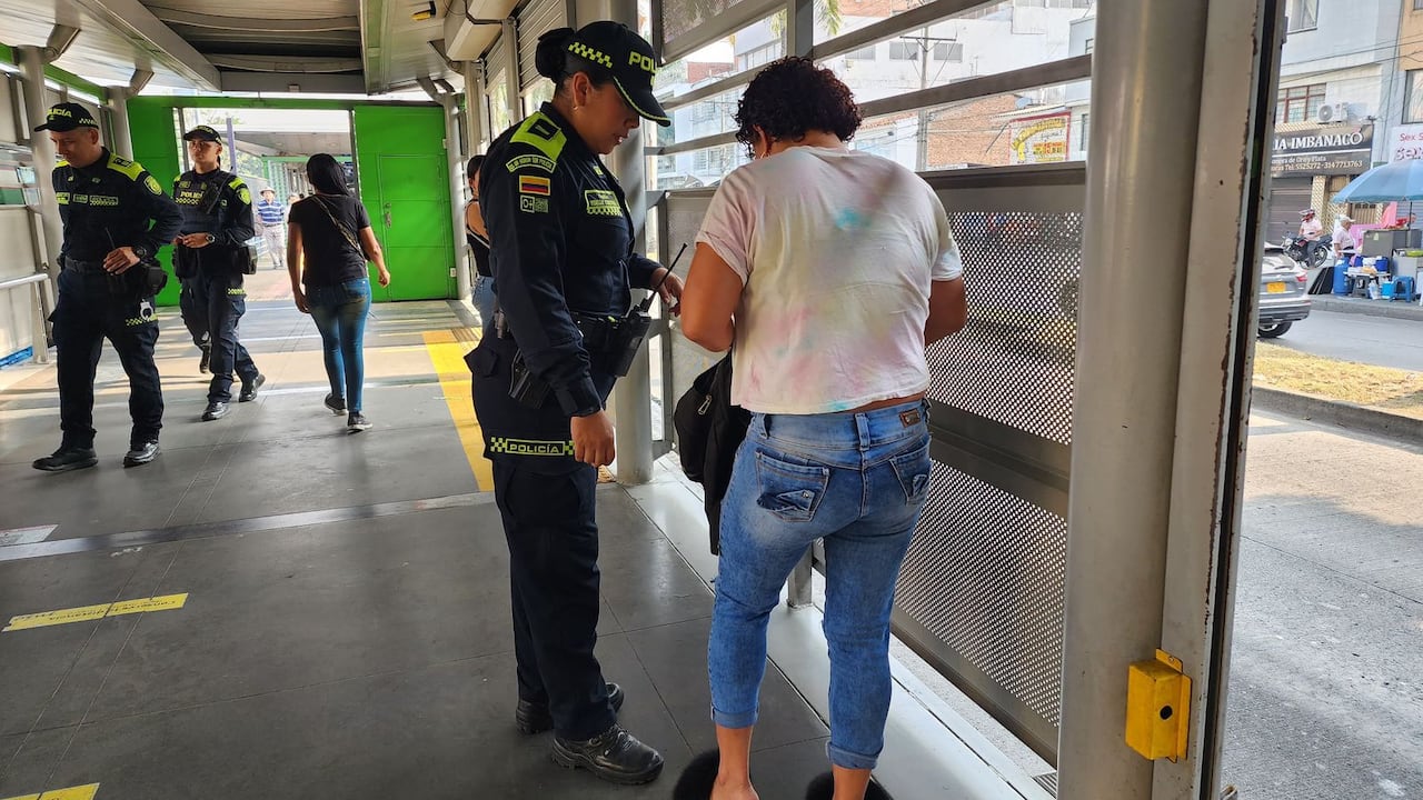 Requisa ¿Requisas en la calle las debe hacer alguien del mismo sexo? Gobierno ...