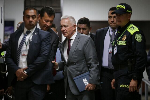 El expresidente Álvaro Uribe Vélez en el complejo judicial de Paloquemao.