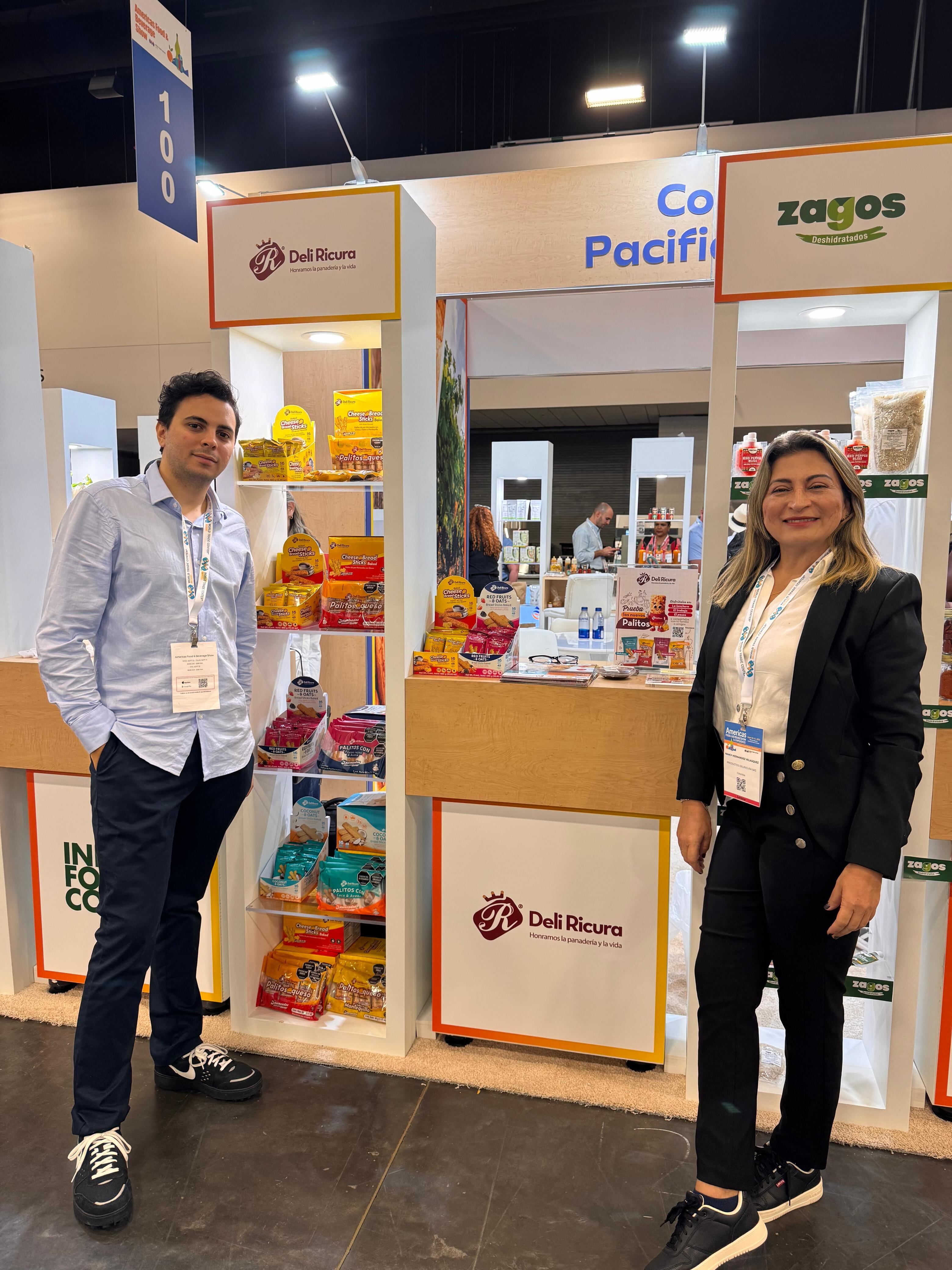 DeliRicura nació hace 26 años en un pequeño cuarto en la capital del Valle, como una idea de negocio de una familia con vocación panadera que encontró un producto insignia: el palito de queso.