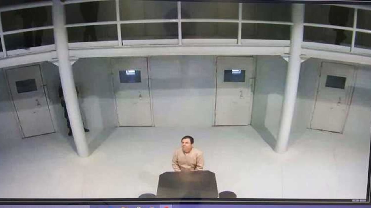 "Para los rumores, una imagen", publicó en Twitter el secretario de Gobernación, Miguel Ángel Osorio Chong.