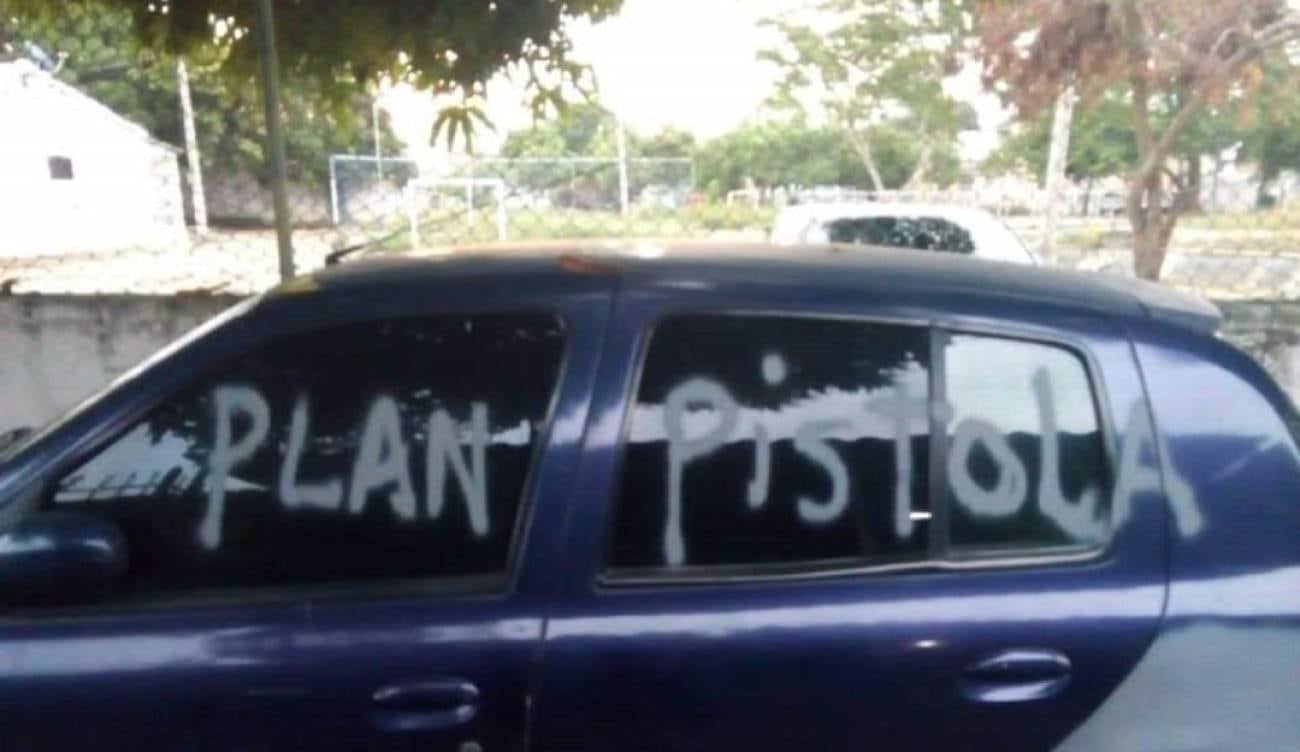 Algunos de los mensajes encontrados por residentes de la Urbanización El Parque