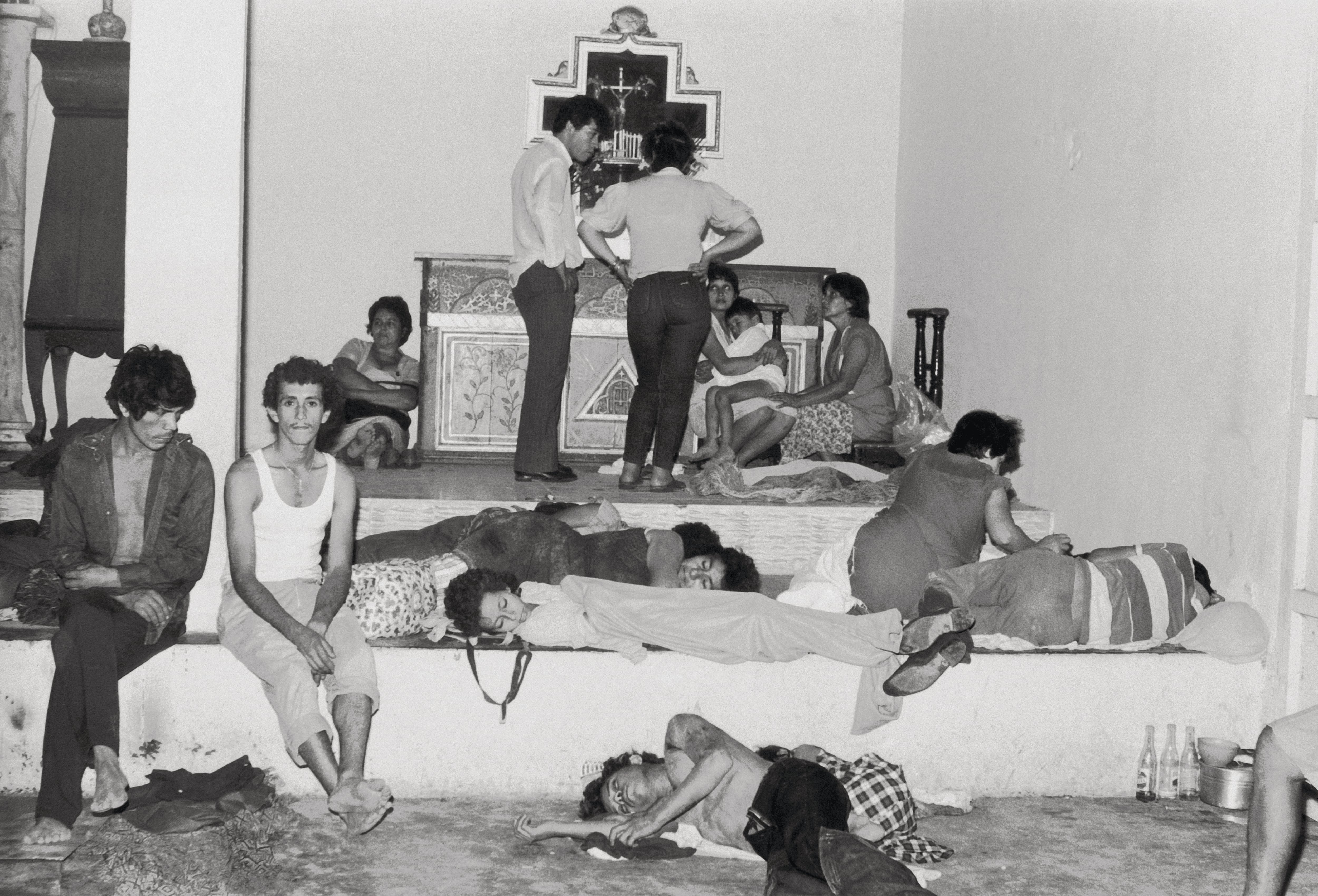 Damnificados en la Iglesia de Guayabal.