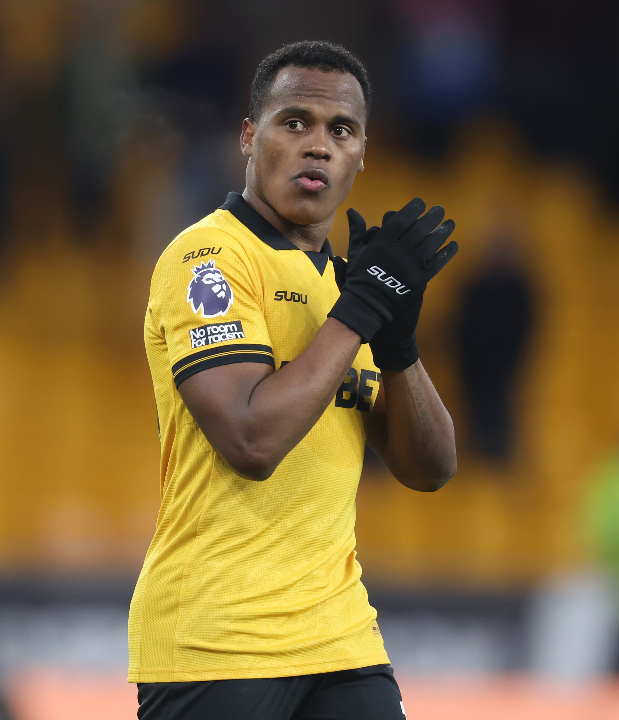 WOLVERHAMPTON, ENGLAND - JANUARY 3: Wolverhampton Wanderers' Jhon Arias applauds the fans at the final whistle during the Premier League match between Wolverhampton Wanderers and West Ham United at Molineux on January 3, 2026 in Wolverhampton, England. (Photo by Rob Newell - CameraSport via Getty Images)